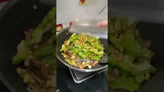 可惜你不是潮汕人 不会懂得这锅酸菜苦瓜煲有多么好吃#潮汕美食 #好吃到停不下来