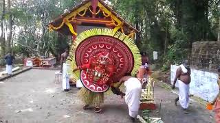 Kallori kavu Theyyam - Chamundi theyyam