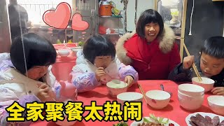 大姐和小姨表哥去妹妹家拜年！满满的四桌，好丰盛美食热热闹闹！【乡村大姐】