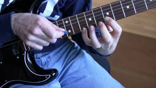 Part 9:  With or Without You (U2 Guitar Tutorial / Lesson) - First Verse / Main Riff