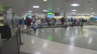 Flights from Florida arrive in Houston as dozens evacuate ahead of Hurricane Ian
