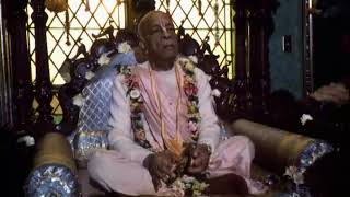 Prabhupada 0477 हमने धार्मिक संप्रदाय या तत्वज्ञान की विधि का एक नया प्रकार निर्मित नहीं किया है