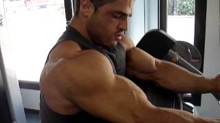 Best way to work the muscles of the arm