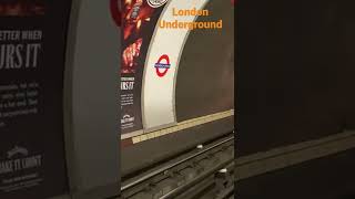 ロンドン 地下鉄 London Underground