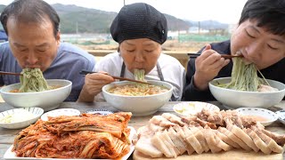 맛있게 삶은 삼겹살 수육과 뽕잎 국수 (Mulberry leaf noodles with Boiled Pork Belly) 요리\u0026먹방!! - Mukbang eating show