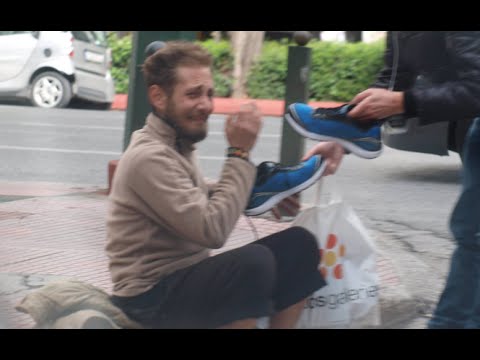Homeless Veteran Gets New Adidas shoes On Veterans Day Homeless Veteran Gets New Adidas shoes On Veterans Day