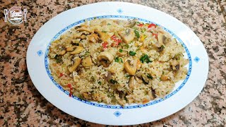 Mushroom and vegetable rice in the pot