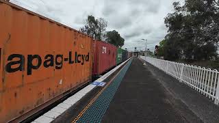 4190 at Waratah (10. 29) CM3308 -PHC001- 002 on 15 -11 -24