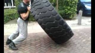 Gijs 8x380 kg tire flips