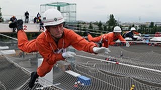 消防隊員　救助技術競う　札幌で大会（2015/07/18） 北海道新聞