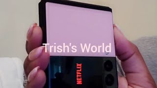 Samsung Flip 3 Watching NETFLIX on Cover Screen (Front Mini Screen)