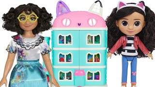 Mirabel & Friends Help Clean Gabby's Purrfect Dollhouse with Pandy