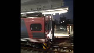 17:41 2236次往台中區間車 編組533＋524 五權站 出站 未機電改  （有亮點）