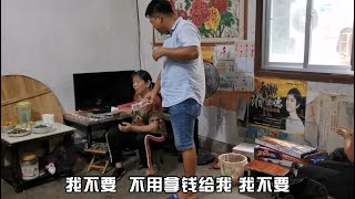 要辦結婚酒席了，三哥為感謝丈母娘想給些彩禮，丈母娘卻好心拒絕