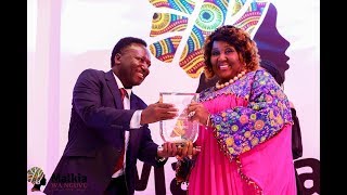 ALICHOKISEMA KHADIJA KOPA BAADA YA KUPATA TUZO YA MALKIA WA NGUVU ALICHOKISEMA KHADIJA KOPA BAADA YA KUPATA TUZO YA MALKIA WA NGUVU