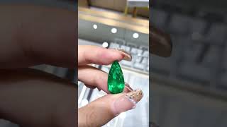 23MM*11MM Hand Polished Colombian Emerald Pear