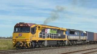 2AM6 QRNational Container Freight Train  (27/10/2009) - PoathTV Australian Railways