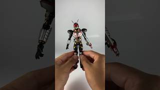 出勤前の朝にS.H.Figuarts 仮面ライダーカリスを撮影してみた【フィギュア撮影ショートVLOG】