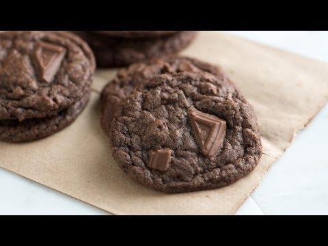 Easy, Chewy Double Chocolate Cookies Recipe - How to Make Homemade Chocolate Cookies Easy, Chewy Double Chocolate Cookies Recipe - How to Make Homemade Chocolate Cookies