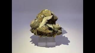 Chalcopyrite on Hematite Included Calcite Crystals and Mineral Specimen from Daye Copper Mine, China