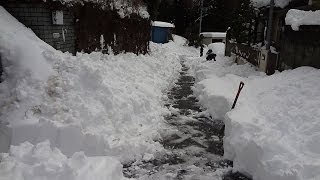 我が家の前の道の雪掻きの様子です！