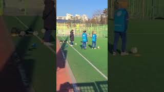 용인시축구센터U12 전지훈련 5일차홍천Fc와 연습경기전 오전훈련중인 U12선수들..! 화이팅!...#용인시축구센터U12#전지훈련 #shorts