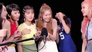 What are they doing?| Momoland