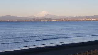 ２０２２年２月２５日（金）／江ノ島～鵠沼海岸～富士山：快晴です。風はやや強めで波はすね～膝くらい。