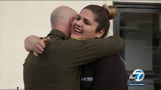 OC sheriff's deputies surprise strangers with $100 | ABC7