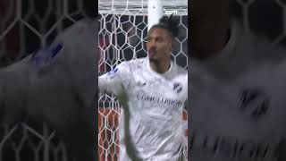 Sébastien Haller heeft 22(!) seconden nodig voor een doelpunt tegen RKC! 🥵