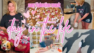 VALENTINES DAY 2025 🩷| BUSY MOM LIFE | CLEAN WITH ME + VALENTINE SNACK