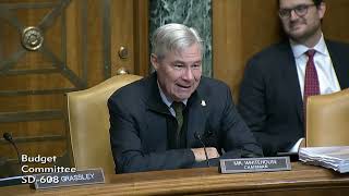 Sen. Whitehouse Opens Final Budget Committee Hearing as Chairman