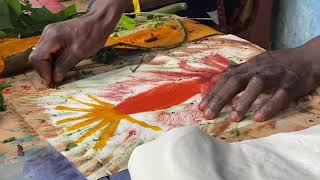 Lomé Togo: Extracting Natural pigments from plants . Plant painting in Togo