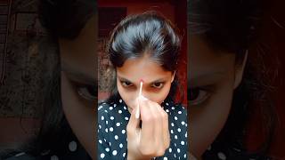 Bindi hack #treandinghacks #makeup #beautihacks #youtubeshorts #subscribe #makuphacks