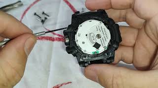 Learn how to change the battery of the Smael watch model 1545 (analog and digital)