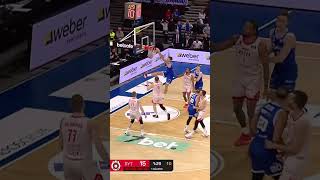 Crazy hustle from Martynas and a dunk to finish the attack  #basketball #neptunas #dunk