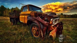 Abandoned dump truck 2016. Old abandoned trucks. Forgotten vehicles. Deserted cars