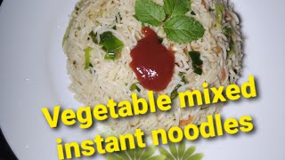 Let's have Vegetable mixed instant noodles  for dinner (එළවළු මිශ්‍ර ක්ෂණික නූඩ්ල්ස් රෑ ට කමු..)