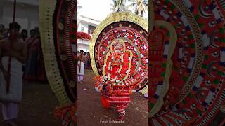 Moovalam kuzhi chamundi 🙏🙏 || മൂവാളംകുഴി ചാമുണ്ഡി || #entetulunadu #theyyam #shorts