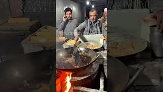 This Is Unbelievable 🤯😱 The Powerful Man Pitting Hand 🤚 In The Boiling 🥵 Oil #streetfood