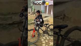 NOOB😂 VS PRO🤗 VS LEGEND😱#cycle #cycling #cyclestunt #video #viralshorts #shorts #stunt