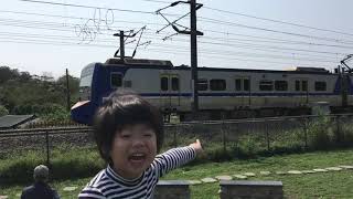 造橋看到最新區間車EMU900和鳴日號