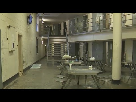 The Deplorable Conditions Of The Fulton County Jail | FOX 5 News - YouTube