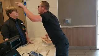 CRAZY ASS WHITE MAN SLAPS BURGER KING WORKER