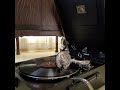 コロムビア ローズ ♪娘十九はまだ純情よ♪ 1952年 78rpm record. hmv model no 102 gramophone