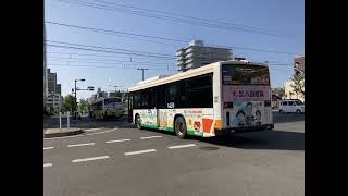 南海バス東山営業所322(PDG-LR234J2)132系統堺駅南口行き、堺営業所704(2KG-LV290N2)36V系統堺駅南口行き発着シーン