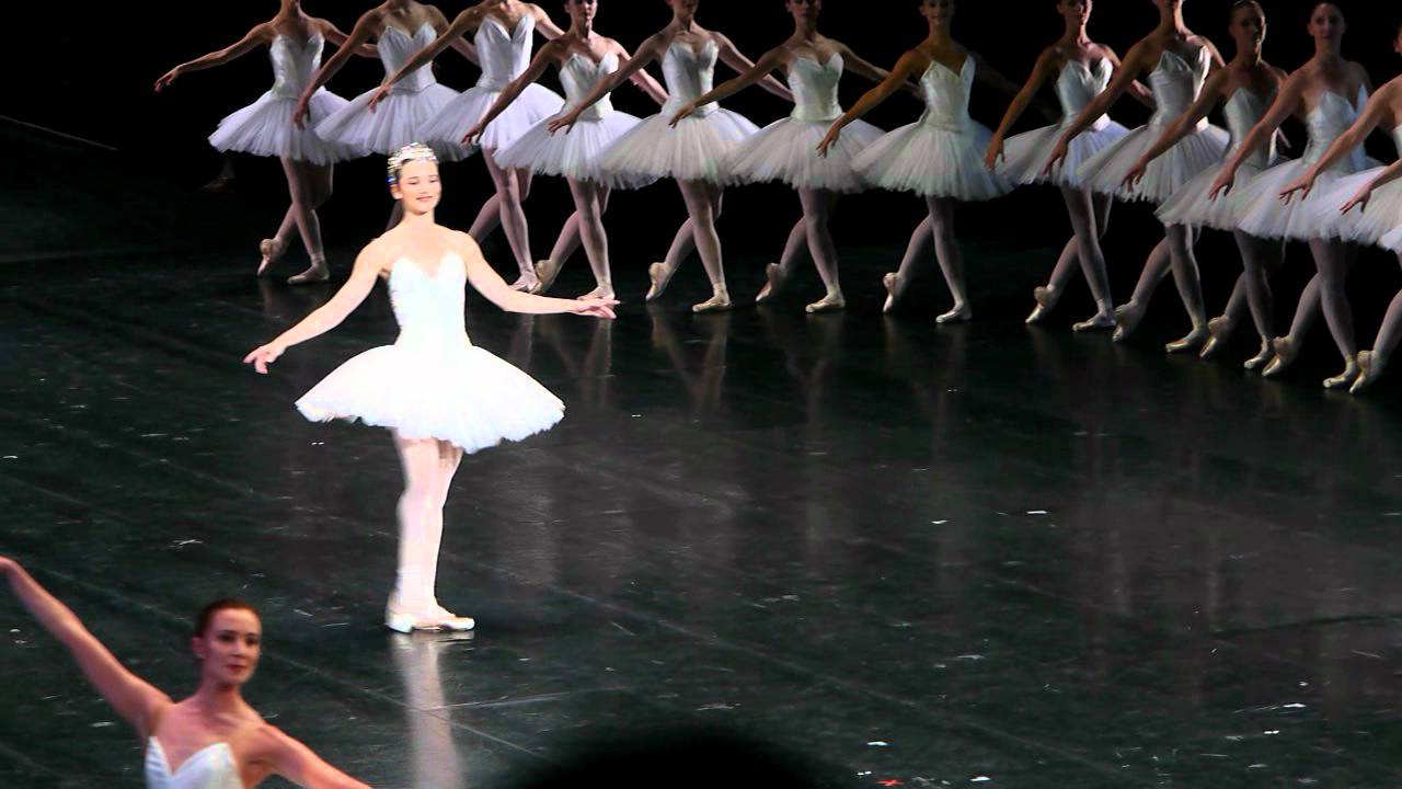 Défilé Du Ballet De L'Opéra De Paris 26/09/2012 (fragment3) - YouTube