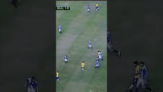 Ketika Ronaldinho dan Neymar bermain dalam satu lapangan 🤩🥶🐐 #shorts #football#skills #jogabonito