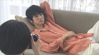 本郷奏多、自然な表情で写真撮影　カレンダー『本郷奏多カレンダー2020 -every morning with Kanata-』発売