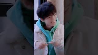 【TFBOYS 王俊凯】飯製《王俊凱世界第一可愛帥氣--恰好是少年剪輯》穿著簡單衛衣的俊俊超姐可愛呀(*╹▽╹*)【Karry Wang Junkai】